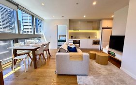 Central City Escape - Skyline Views, Pool & Parking